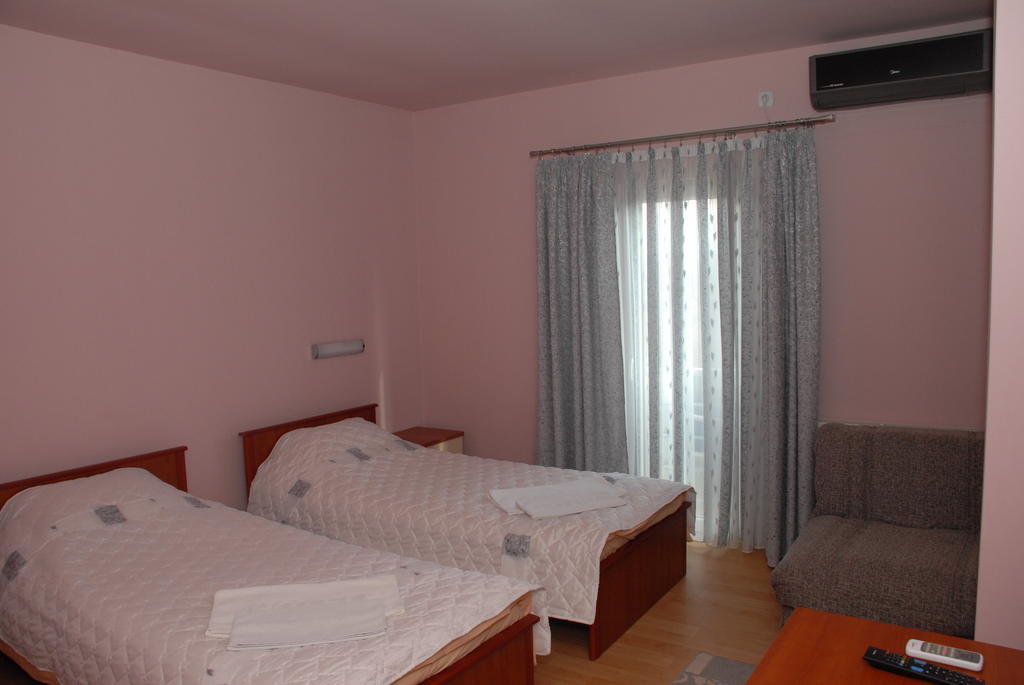 Harmony Hotel Куманово Экстерьер фото